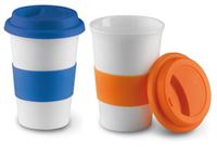 TAZZA IN CERAMICA CON IMPUGNATIRA IN SILICONE